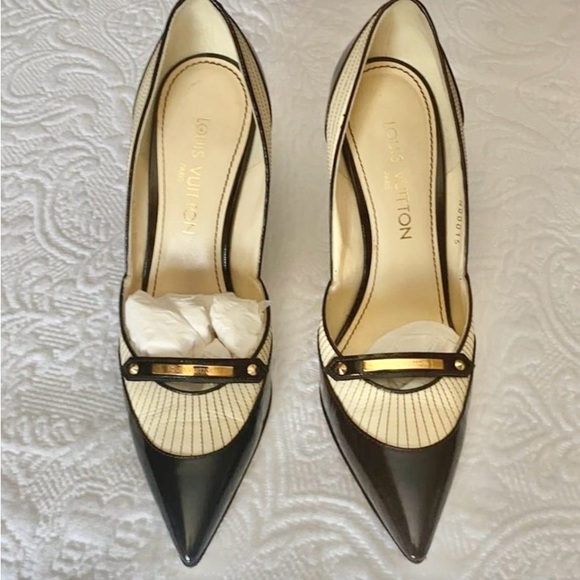 LOUIS VUITTON Quilted Cream-Choco Pointy Cap Toe Heels - Size: 40 EU - Picture 7 of 10